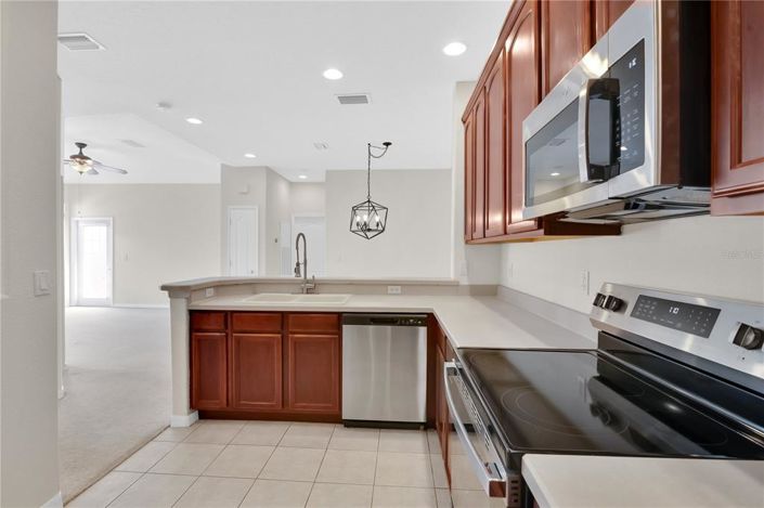 Image No.16-2 Bed Townhouse for sale