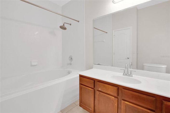 Image No.26-2 Bed Townhouse for sale