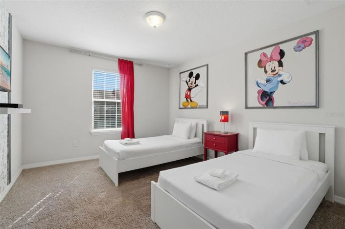 Image No.26-5 Bed Townhouse for sale