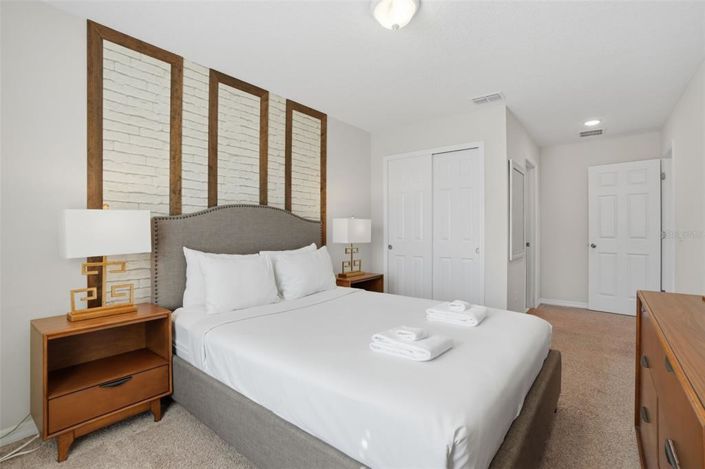 Image No.34-5 Bed Townhouse for sale