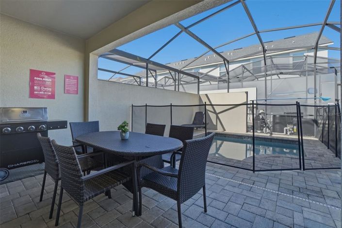 Image No.40-5 Bed Townhouse for sale