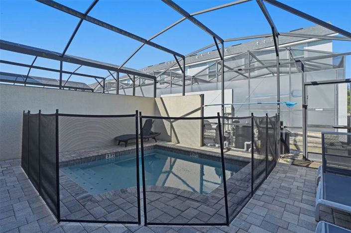 Image No.42-5 Bed Townhouse for sale