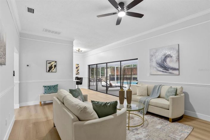 Image No.10-4 Bed House for sale