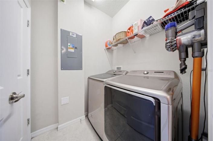 Image No.16-2 Bed Townhouse for sale