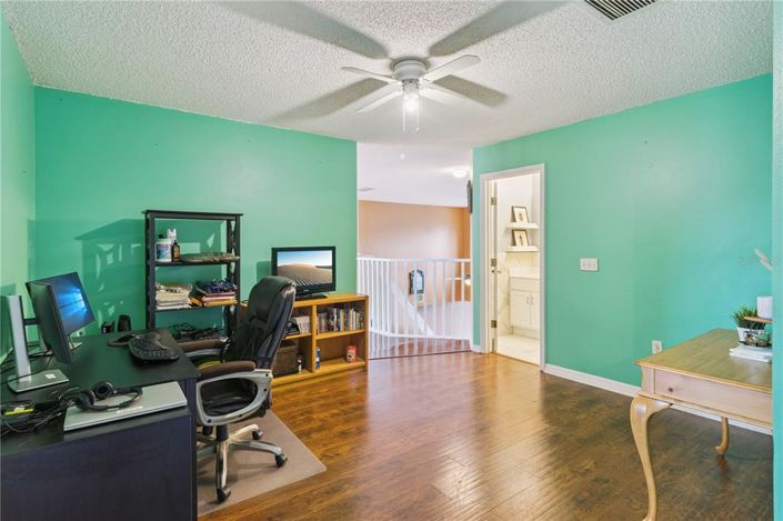 Image No.33-6 Bed House for sale