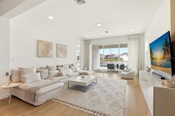 Image No.19-4 Bed House for sale