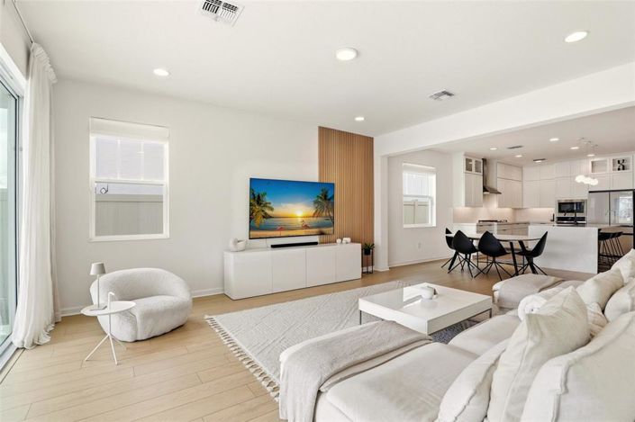 Image No.20-4 Bed House for sale