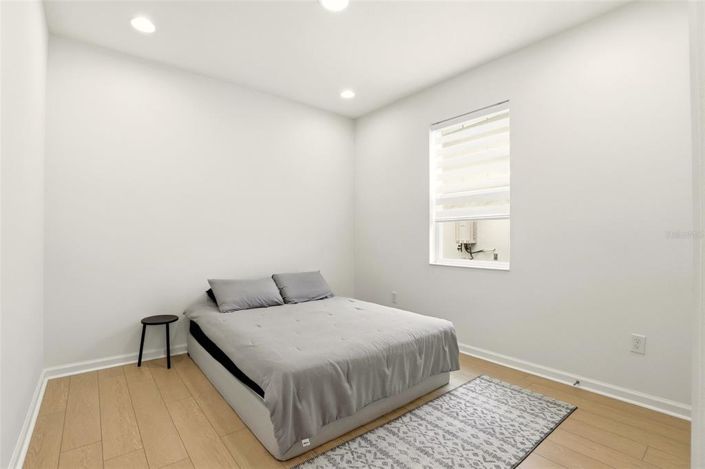 Image No.30-4 Bed House for sale