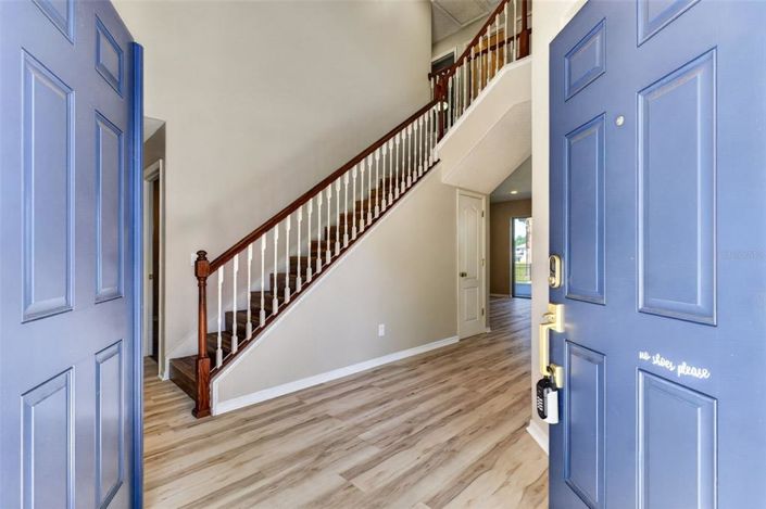 Image No.6-5 Bed House for sale