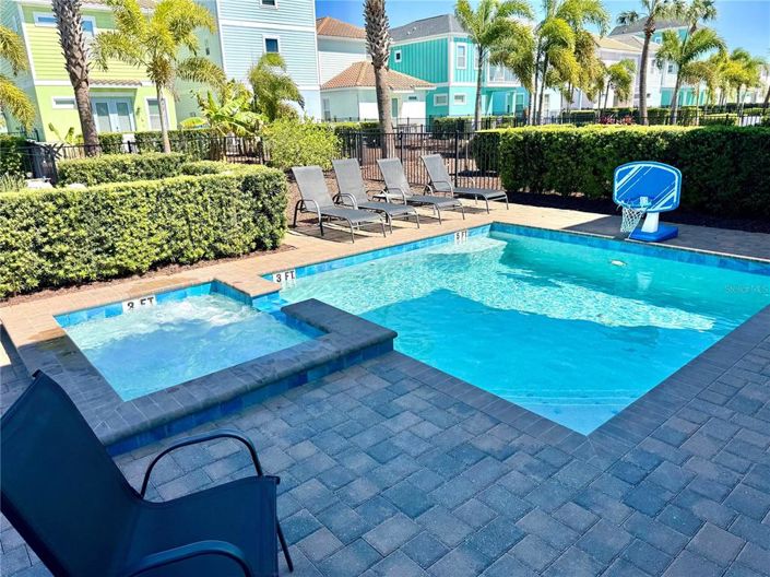 Image No.2-4 Bed Townhouse for sale