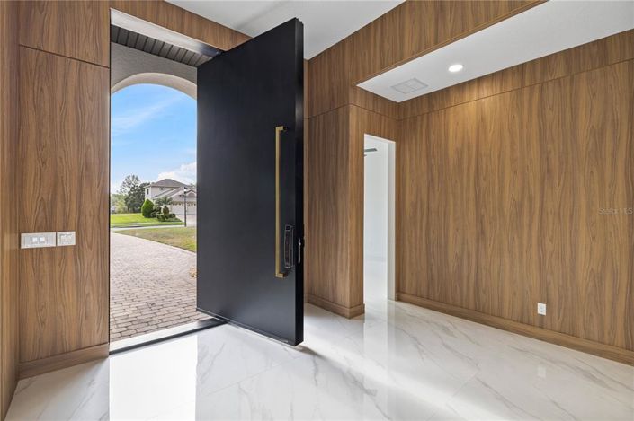 Image No.15-5 Bed House for sale