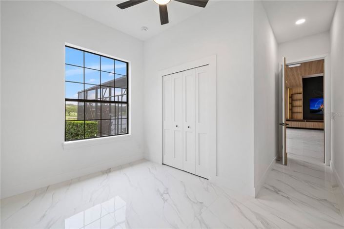 Image No.34-5 Bed House for sale