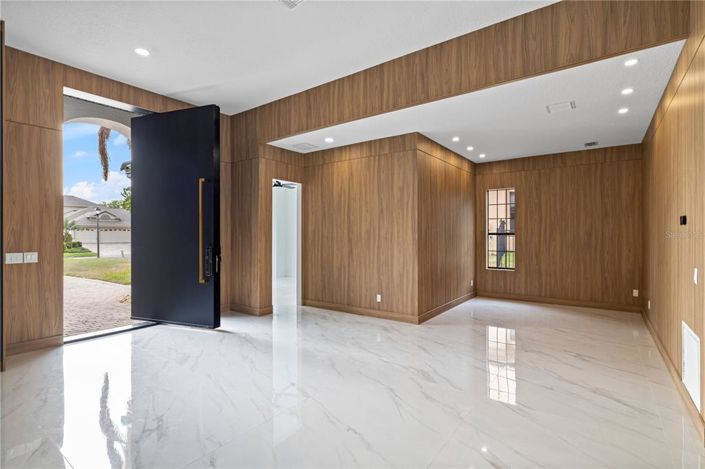 Image No.4-5 Bed House for sale