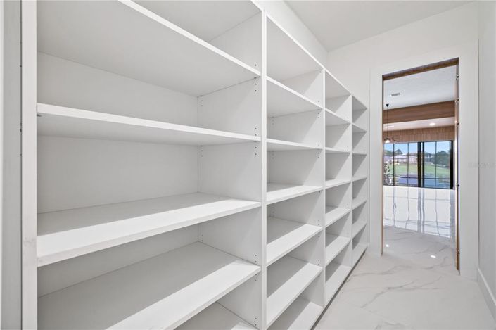 Image No.50-5 Bed House for sale