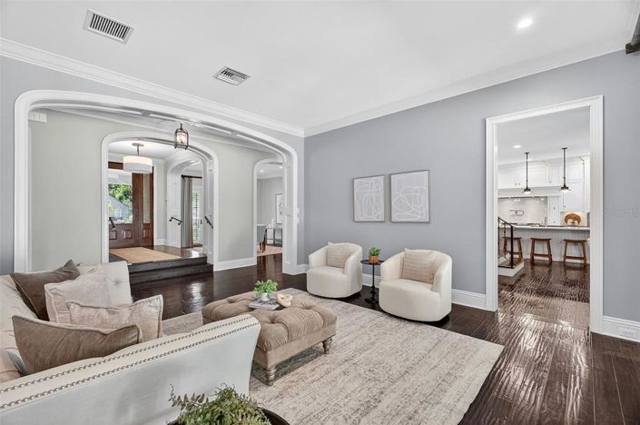 Image No.12-5 Bed House for sale