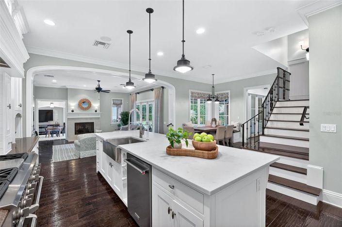 Image No.21-5 Bed House for sale