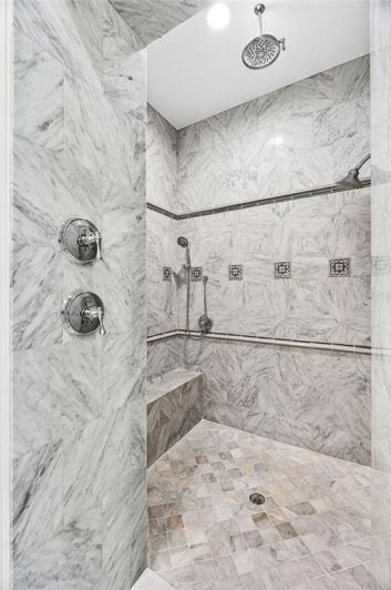 Image No.38-5 Bed House for sale