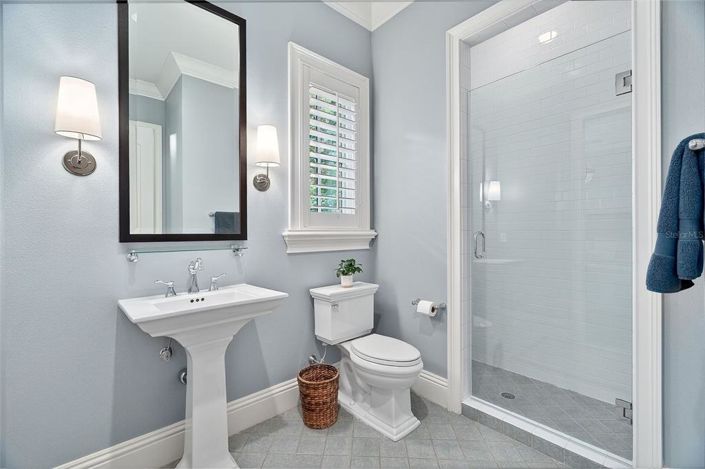 Image No.41-5 Bed House for sale