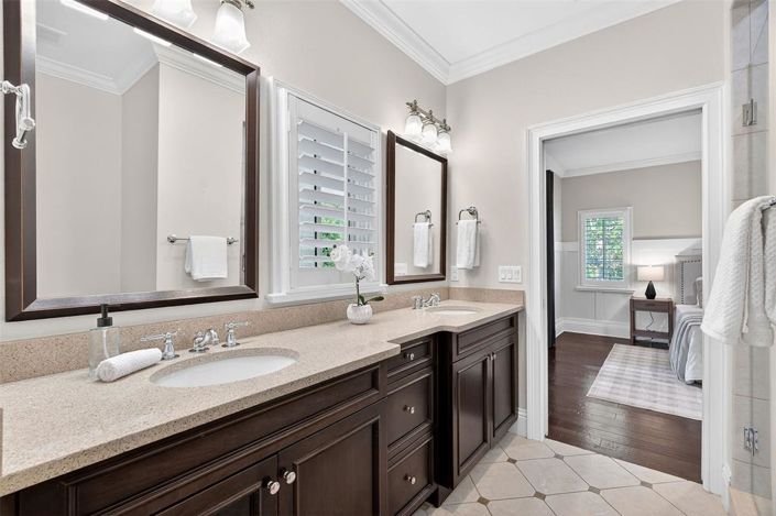 Image No.49-5 Bed House for sale