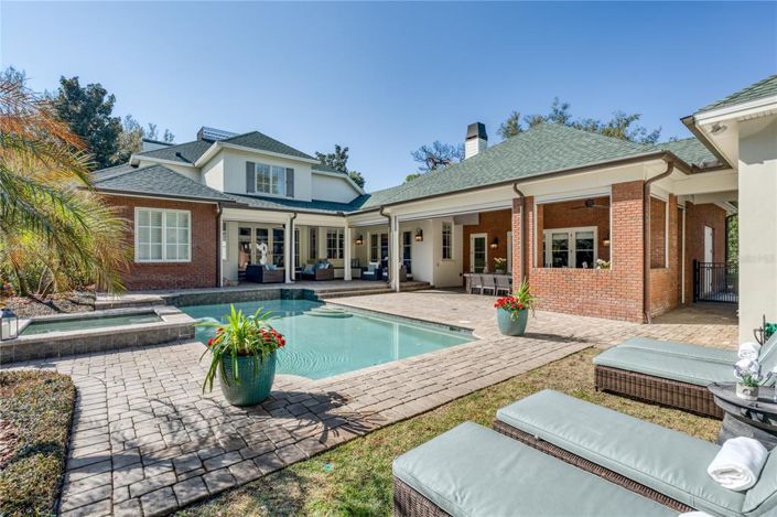 Image No.54-5 Bed House for sale