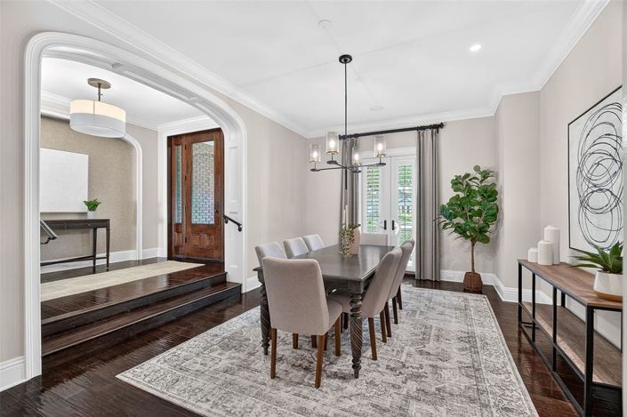 Image No.7-5 Bed House for sale