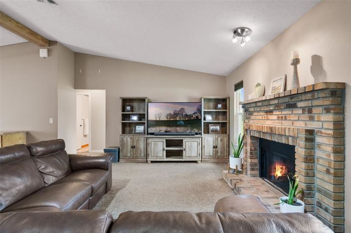 Image No.10-3 Bed House for sale