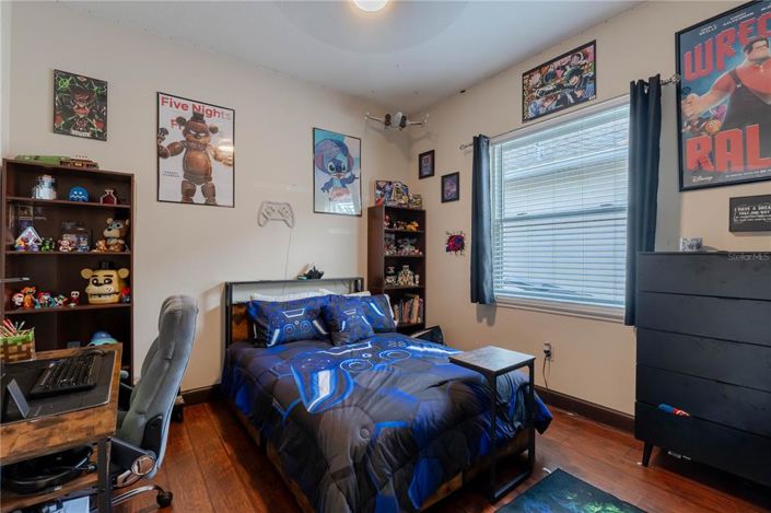 Image No.27-4 Bed House for sale