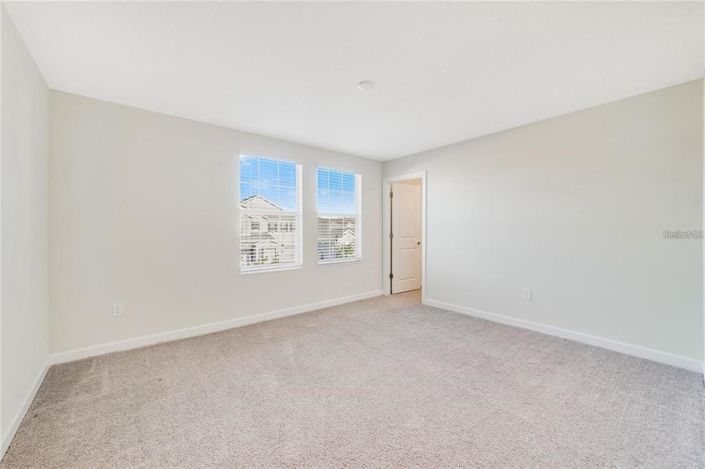 Image No.19-5 Bed House for sale