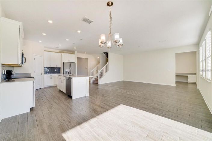 Image No.4-5 Bed House for sale