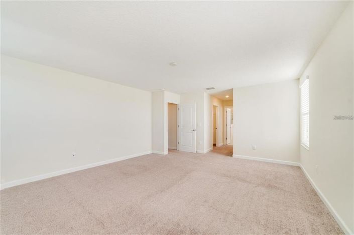 Image No.9-5 Bed House for sale