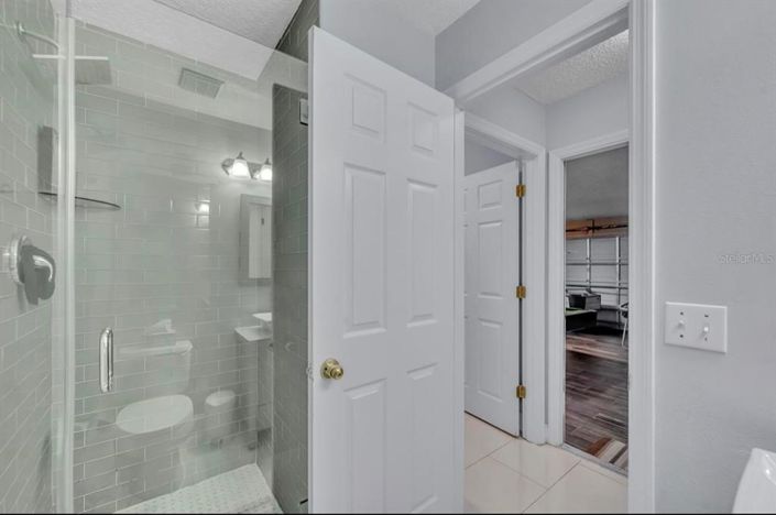 Image No.24-5 Bed House for sale
