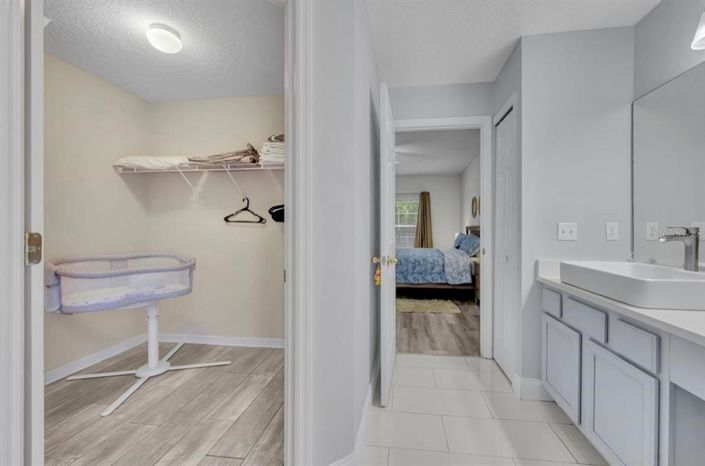 Image No.30-5 Bed House for sale
