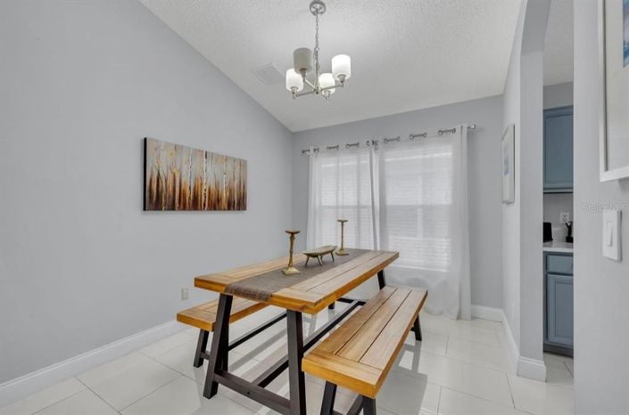 Image No.5-5 Bed House for sale