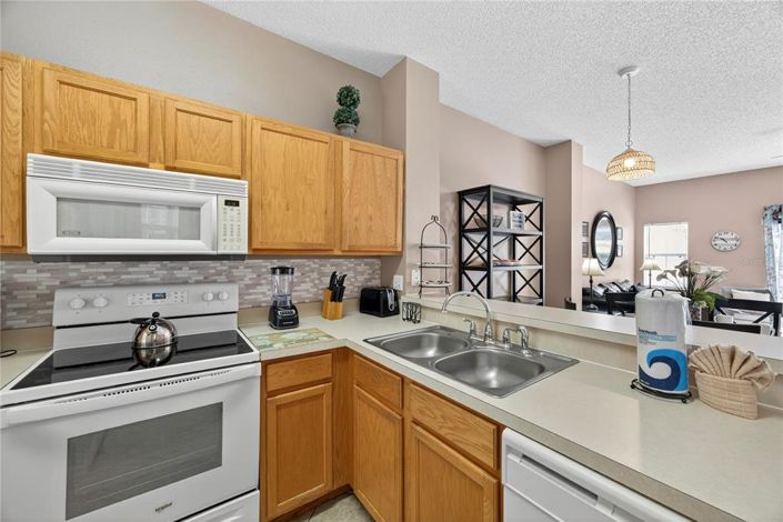 Image No.3-3 Bed Townhouse for sale