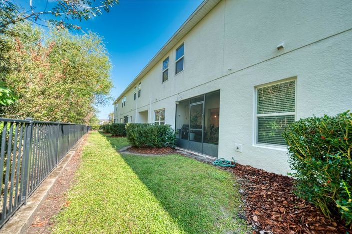 Image No.24-3 Bed Townhouse for sale