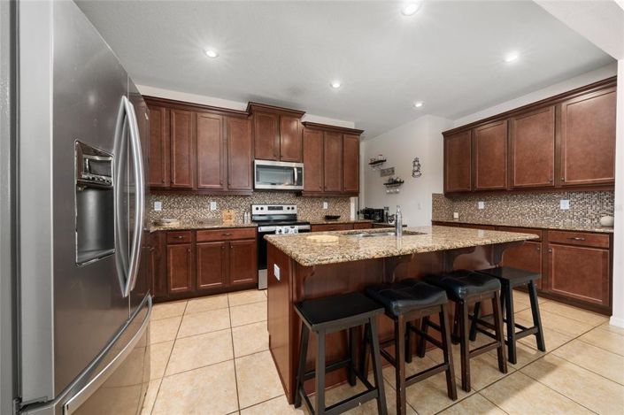 Image No.22-4 Bed House for sale