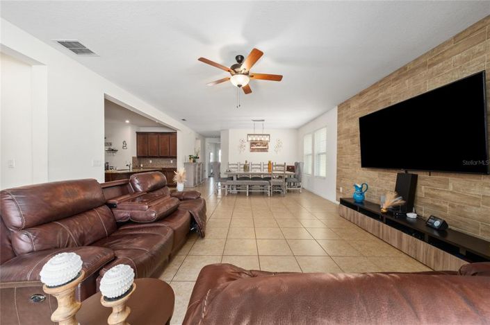 Image No.25-4 Bed House for sale