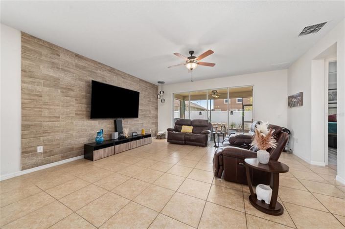 Image No.26-4 Bed House for sale