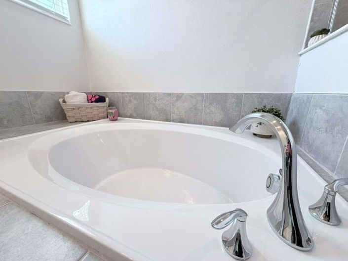 Image No.21-3 Bed Townhouse for sale