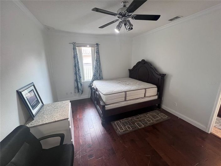 Image No.3-4 Bed House for sale