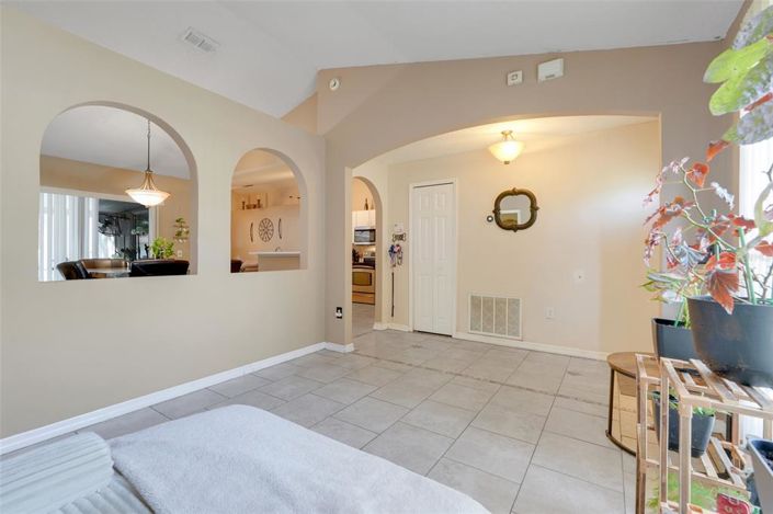 Image No.9-4 Bed House for sale