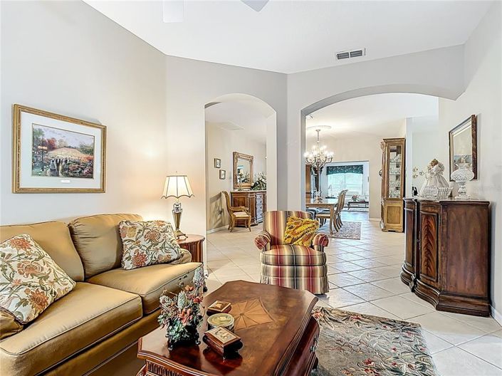 Image No.12-3 Bed House for sale