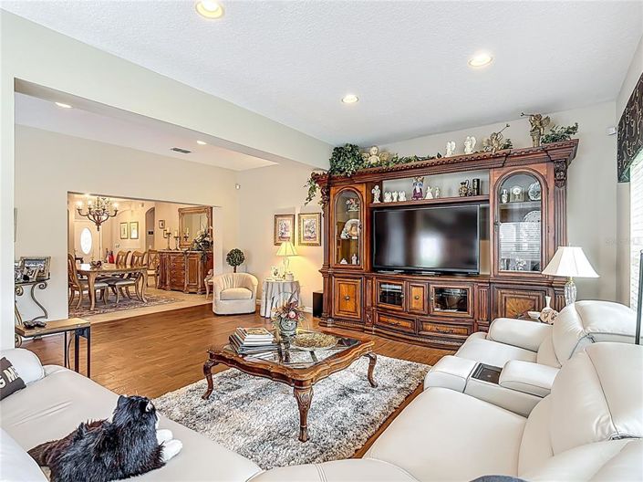 Image No.27-3 Bed House for sale