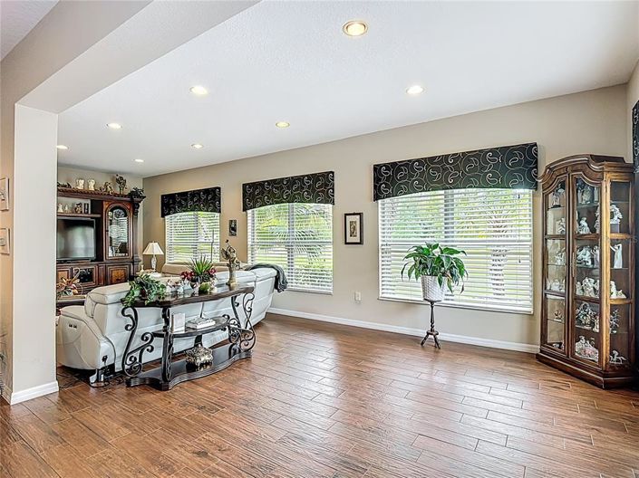 Image No.29-3 Bed House for sale