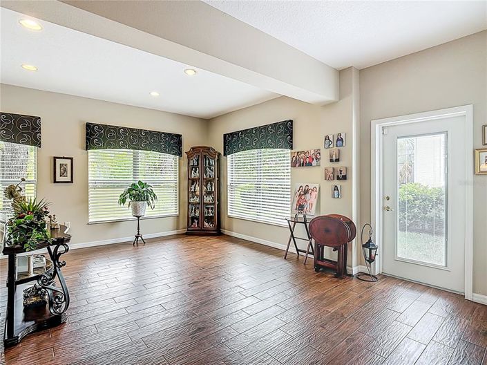 Image No.34-3 Bed House for sale