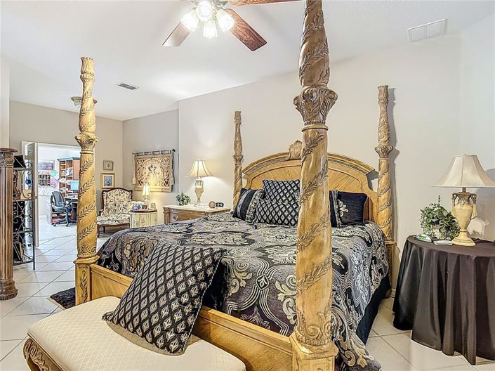 Image No.37-3 Bed House for sale