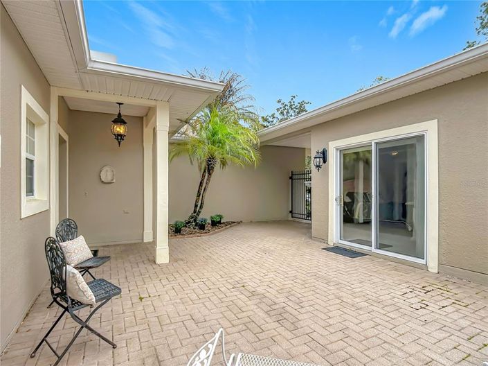 Image No.8-3 Bed House for sale