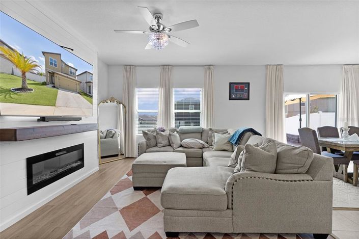 Image No.6-4 Bed House for sale