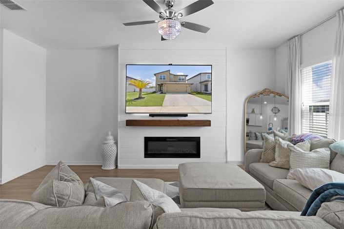 Image No.8-4 Bed House for sale