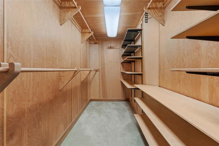 Image No.19-3 Bed House for sale